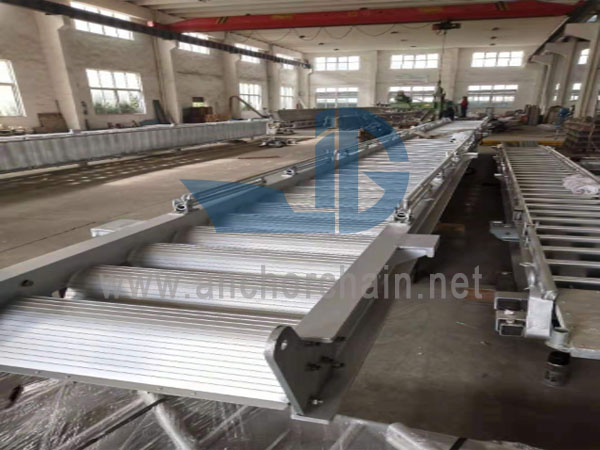 Tangga Akomodasi Teleskopik Aluminium