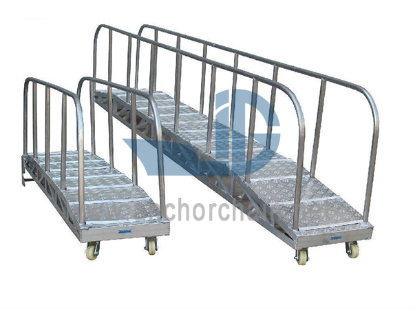 Tangga Dermaga Aluminium (Tipe Tikungan)